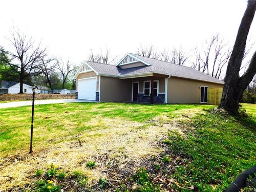 507 W 3rd St, Holden, MO, 64040-1209 | Card Image