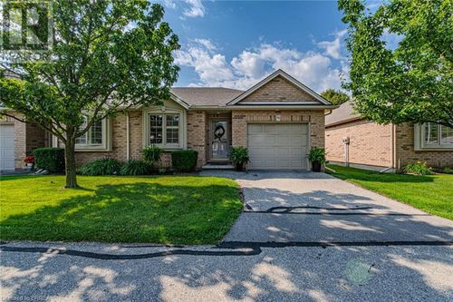 16-385 Park Rd N, Brantford, ON, N3R0A1 | Card Image