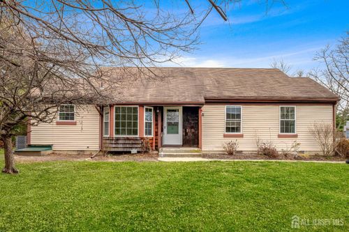 153-D Concordia Cir, Monroe, NJ, 08831-4602 | Card Image