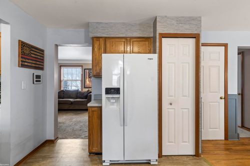 422 Colorado Ave, Marysville, MI, 48040-2536 | Card Image