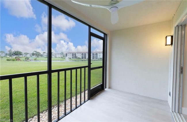 APT-104 - 57 High Point Cir W, Condo with 2 bedrooms, 2 bathrooms and 1 parking in NAPLES FL | Image 5