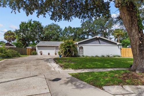 7002 Applewood Ct, Tampa, FL, 33615-2006 | Card Image