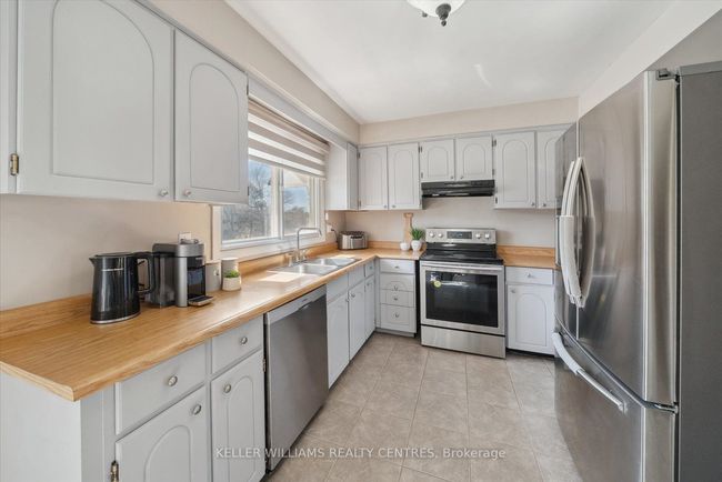 31 - 73 Poplar Cres, Condo with 5 bedrooms, 3 bathrooms and 1 parking in Aurora ON | Image 12