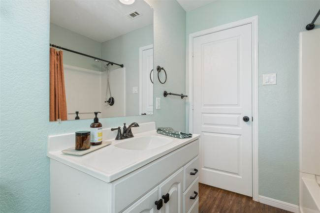 1307 W 6 Th St, House other with 4 bedrooms, 2 bathrooms and null parking in McGregor TX | Image 22