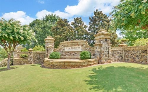 5427 Planting Field Ln, Flowery Branch, GA, 30542-3756 | Card Image