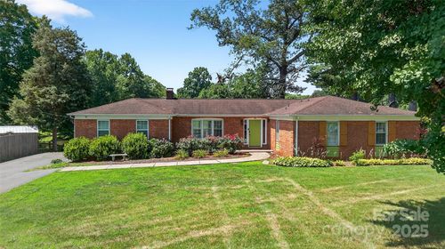 622 S Carolina Ave, Statesville, NC, 28677-3335 | Card Image