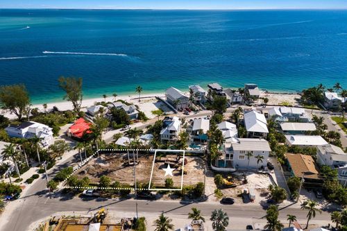 808 N Bay Blvd, ANNA MARIA, FL, 34216 | Card Image