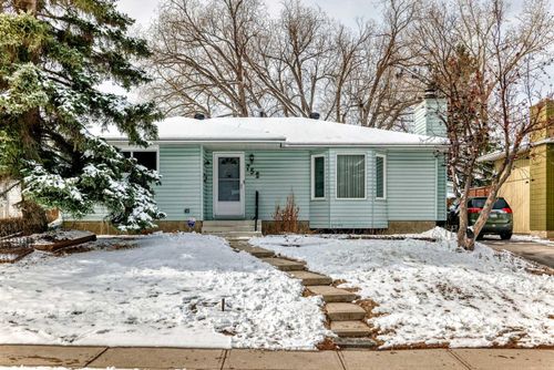 752 Cedarille Way Sw, Calgary, AB, T2W2G7 | Card Image