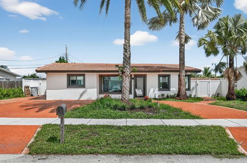 2840 Ne 7th Ter, Pompano Beach, FL, 33064-5310 | Card Image