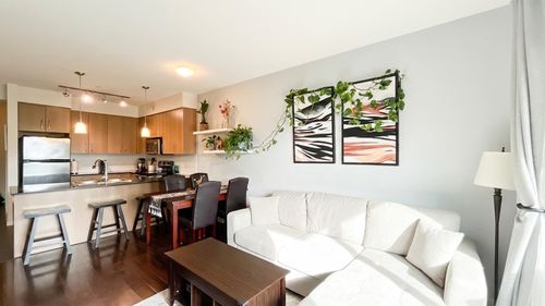 308-22290 North Ave, Maple Ridge, BC, V2X8Z8 | Card Image