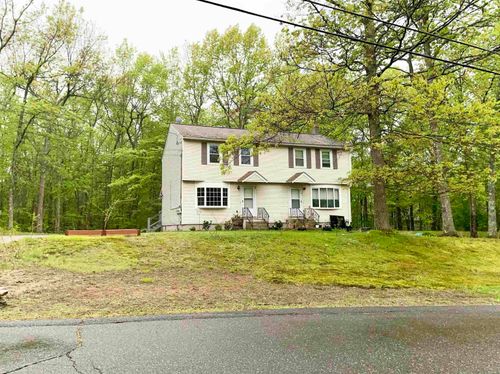 30 Emerald Dr, Derry, NH, 03038-5289 | Card Image