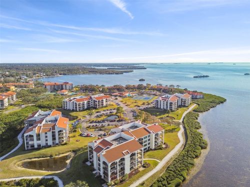 301-301 Mariner Dr, TARPON SPRINGS, FL, 34689-5840 | Card Image