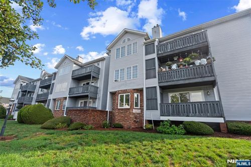 900 Van Houten Ave, Clifton, NJ, 07013-2721 | Card Image