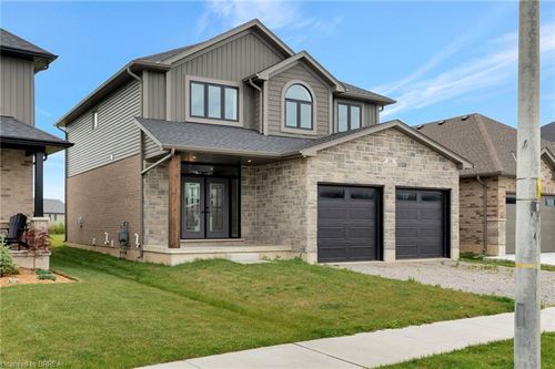 {{alt}} | Card Image