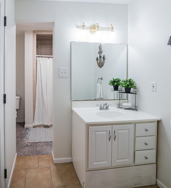 403 Olive St, House other with 3 bedrooms, 3 bathrooms and null parking in Port O Connor TX | Image 21