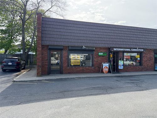 435 Osborn Ave, Riverhead, NY, 11901-3019 | Card Image