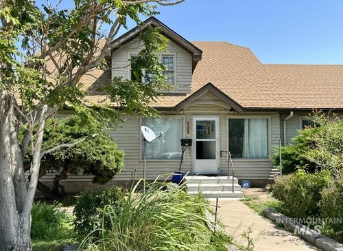 120 9th Ave N, Buhl, ID, 83316-1215 | Card Image