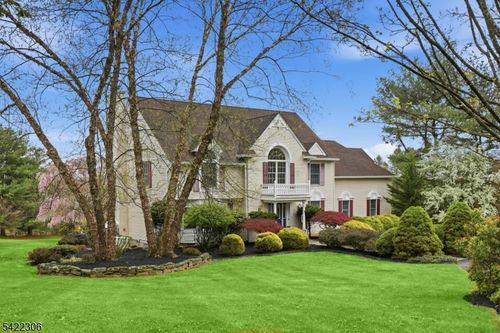 39 Squire Hill Rd, Long Valley, NJ, 07853-3224 | Card Image