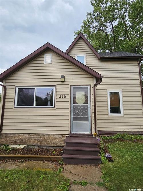 218 7th St W, Carlyle, SK, S0C0R0 | Card Image