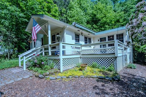 40 Spring Brook Rd, Newland, NC, 28657 | Card Image