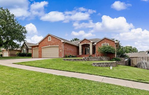 1013 E Pembrook Rd, Derby, KS, 67037-3457 | Card Image