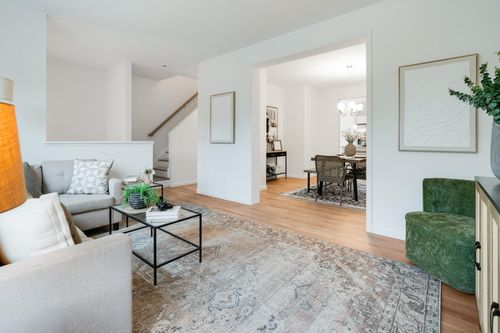60-75 Hudson Cir, Marlboro, NY, 12542-6194 | Card Image