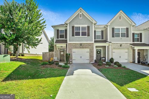 81 Chastain Cir, Newnan, GA, 30263-8640 | Card Image