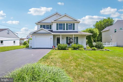 12 Lawn Ave, West Norriton, PA, 19403-3016 | Card Image