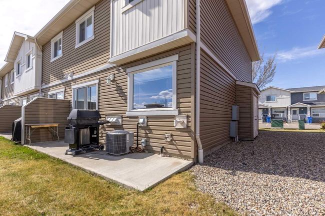 8 - 205 Silkstone Rd W, Townhouse with 3 bedrooms, 2 bathrooms and 2 parking in Lethbridge AB | Image 36
