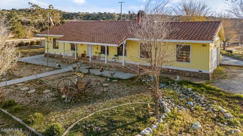 3746 E Avenue T8, Palmdale, CA, 93550-9263 | Card Image