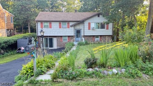 35 Lakeview Rd, Ringwood, NJ, 07456-2512 | Card Image