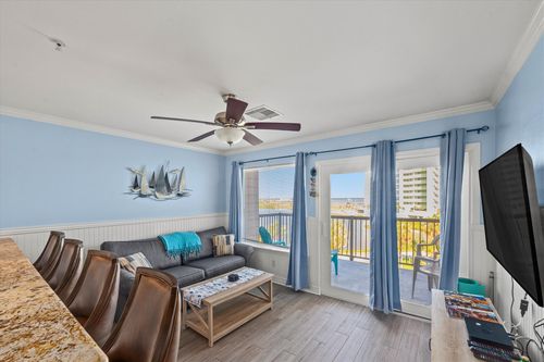 338-9520 Seawall Blvd, Galveston, TX, 77554-5106 | Card Image