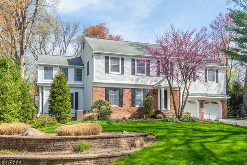 38 Farley Pl, Allendale, NJ, 07401-1028 | Card Image