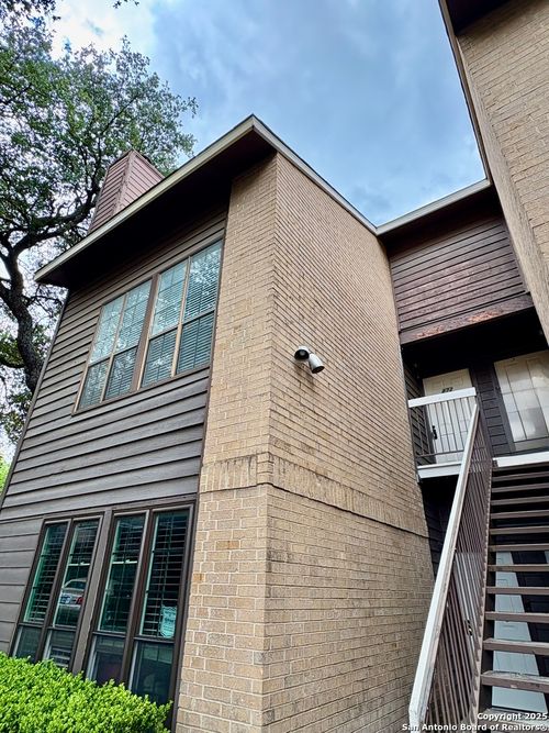 8633 Datapoint Dr, San Antonio, TX, 78229-3252 | Card Image