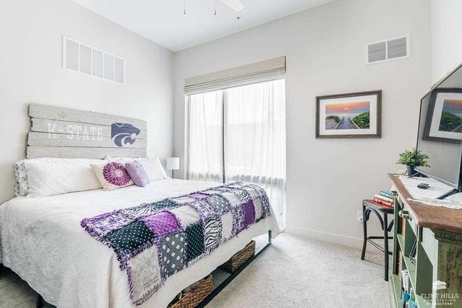 APT-109 - 3010 Fieldhouse Cir, Condo with 2 bedrooms, 2 bathrooms and null parking in Manhattan KS | Image 13