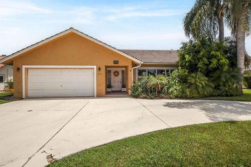 2554 Sw 23rd Cranbrook Dr, Boynton Beach, FL, 33436-5721 | Card Image