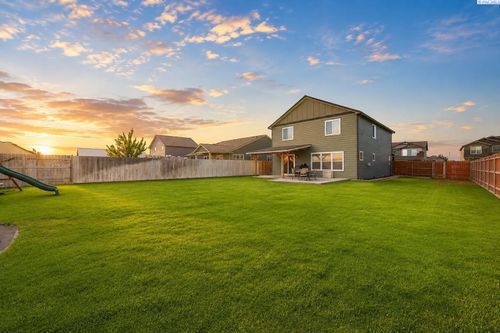 3815 Atlanta Ln, Pasco, WA, 99301-8591 | Card Image