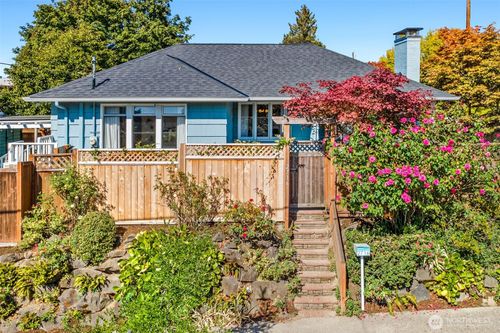 2716 E Jefferson St, Seattle, WA, 98122-6158 | Card Image