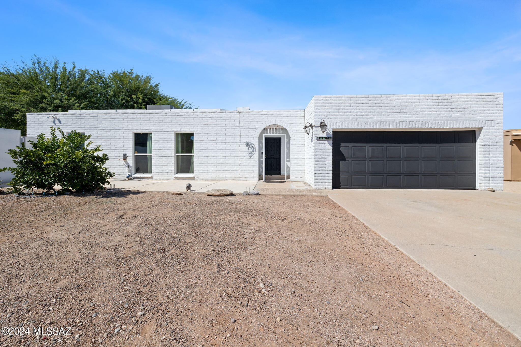 Lee Ln, Tucson, AZ 85715