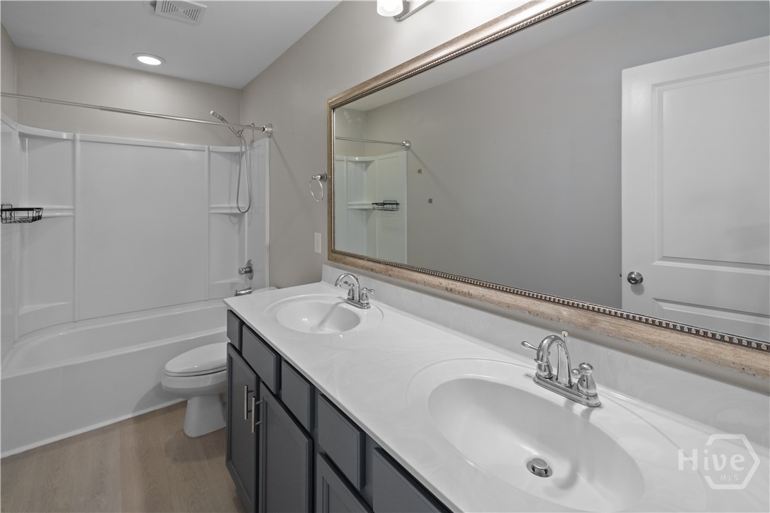 Residential in Richmond Hill 2