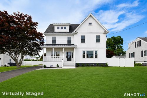 694 Jennings Rd, Fairfield, CT, 06824-4626 | Card Image