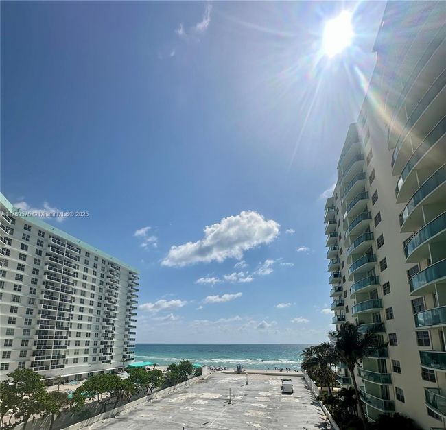 APT-5Y - 3801 S Ocean Dr, Condo with 1 bedrooms, 1 bathrooms and null parking in Hollywood FL | Image 38