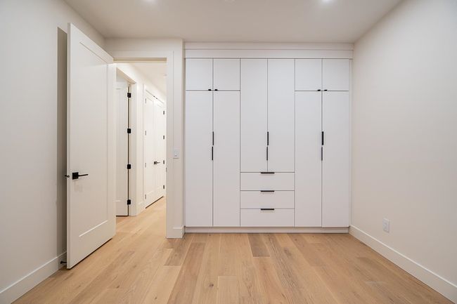 8386 14 Th Ave, Home with 5 bedrooms, 5 bathrooms and 3 parking in Burnaby BC | Image 26
