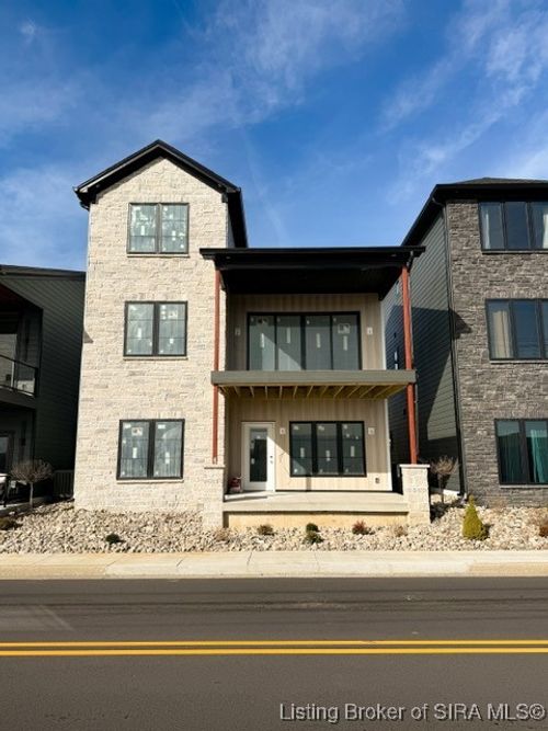 110 Howard Ln, Jeffersonville, IN, 47130-4232 | Card Image