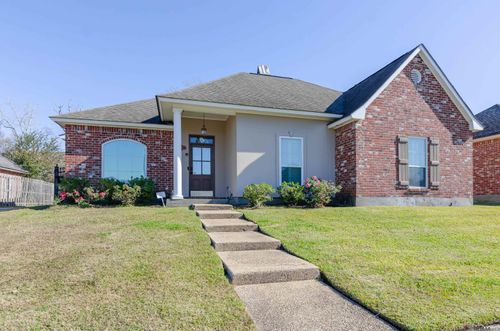 3837 Secretariat Dr, Baton Rouge, LA, 70816-4072 | Card Image
