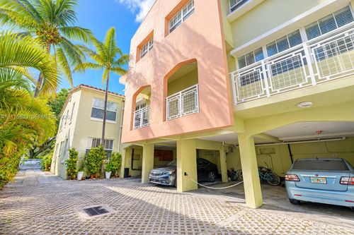 5-929 Meridian Ave, Miami Beach, FL, 33139-8476 | Card Image