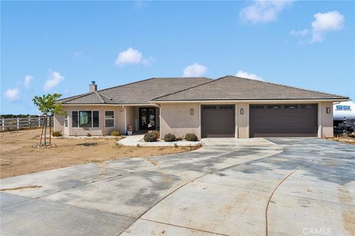 9926 Fir St, Oak Hills, CA, 92344-9505 | Card Image