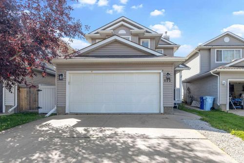 152 Cinnamon St, House with 4 bedrooms, 4 bathrooms and 4 parking in Fort Mcmurray AB | Card Image