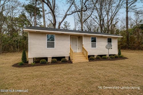 7 Bowen St, Wiggins, MS, 39577-9084 | Card Image