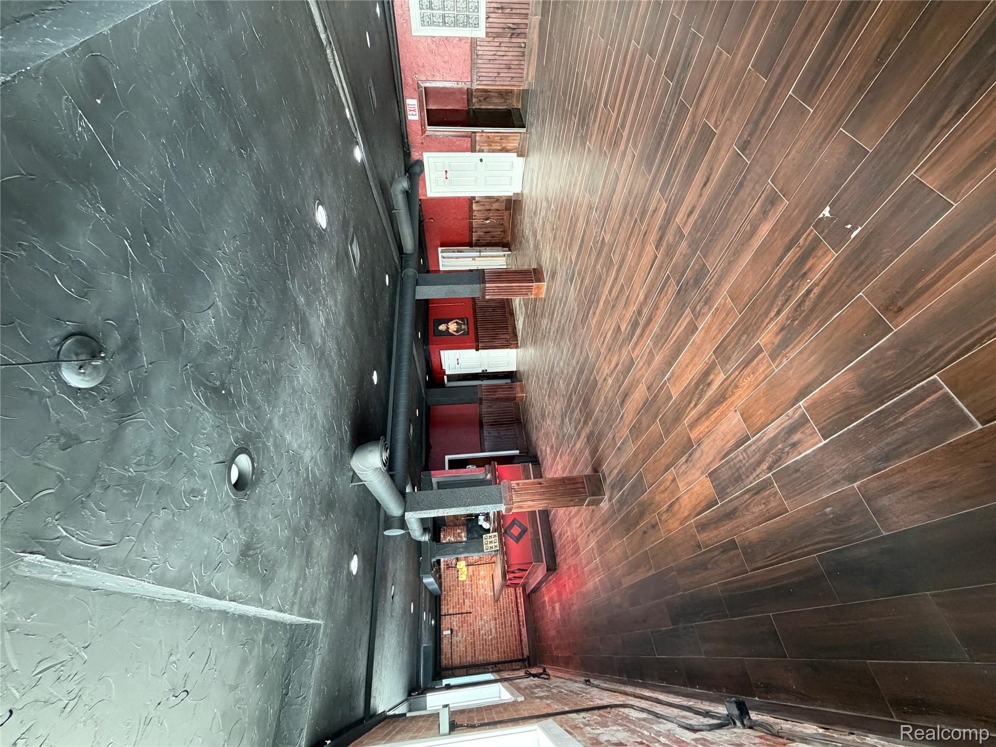 Commercial Lease in Detroit 2